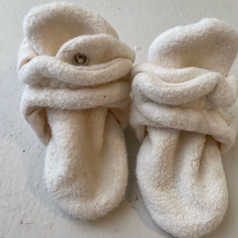 Zutano Unisex Cream Fleece Baby Booties boots with Organic Cotton Lining - Picture 9 of 9